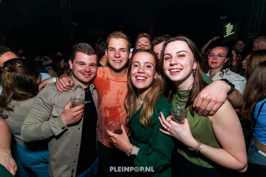 Publiek Bewerkt    (95)